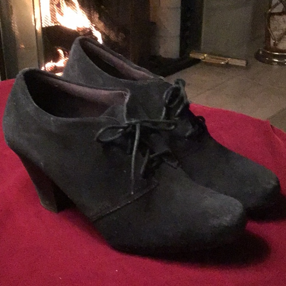 Black Tie Up Suede booties